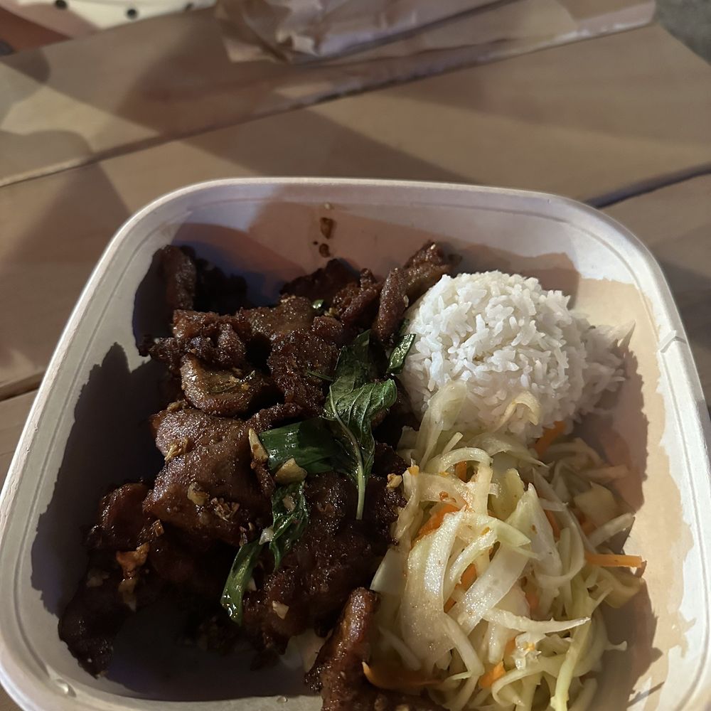 Thai Mee Up - Pork and rice 4/5 - Food Trucks Near Me - Kihei, Hawaii Thai Mee Up - Pork and rice 4/5 - Food Trucks Near Me - Kihei, Hawaii