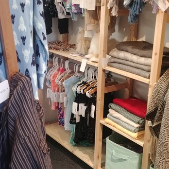 Seaside Makers Collective - Carpinteria - artisan collections - Gift Shops Near Me - Carpinteria, California Seaside Makers Collective - Carpinteria - artisan collections - Gift Shops Near Me - Carpinteria, California