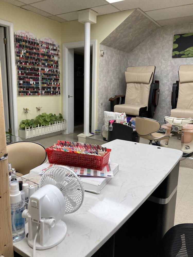 NAIL CENTER SALON Updated August 2024 18 Photos 3 E Water St