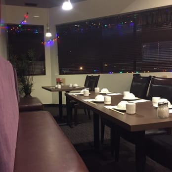 Wok House - Bench seating & tables - Dim Sum Near Me - Saint Albert, Alberta