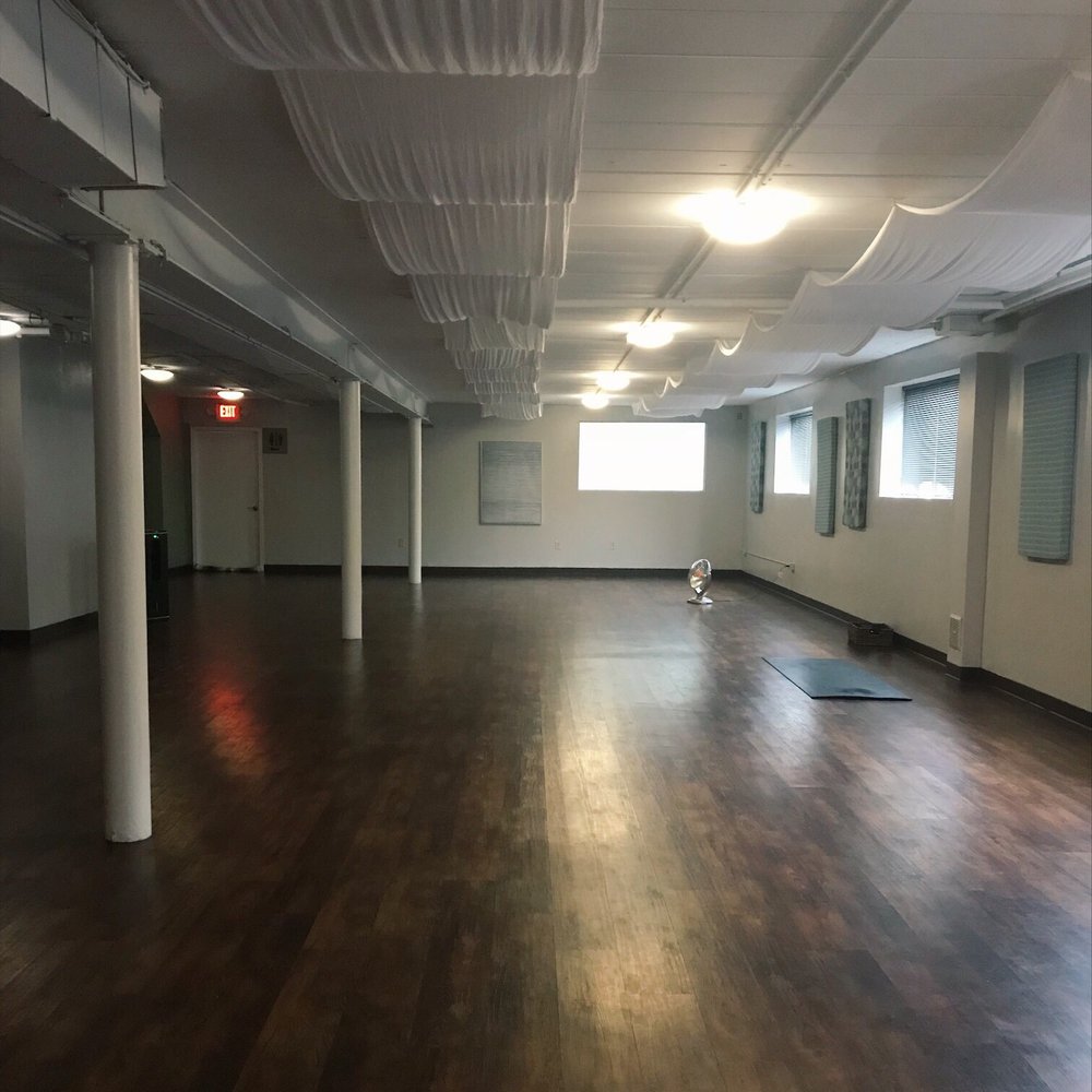 GoYoga - Grandview - Huge space! - Yoga Near Me - Columbus, Ohio GoYoga - Grandview - Huge space! - Yoga Near Me - Columbus, Ohio