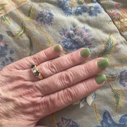 Pro Nails - Green sparkly nails!
