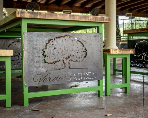 Verde Garden by null