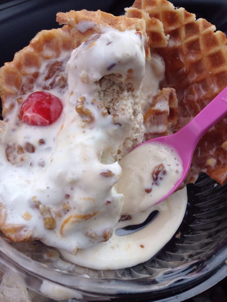 BASKINROBBINS Updated September 2024 5 Woodfield Mall, Schaumburg