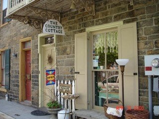 THE COUNTRY COTTAGE - Updated September 2025 - 19 Reviews - 37 Race St ...