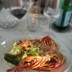 Anya - 1/2 pound lobster special