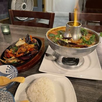 May Thai Kitchen - Seafood eggplant and sea food tom yum Thai street - Thai Near Me - Alameda, California May Thai Kitchen - Seafood eggplant and sea food tom yum Thai street - Thai Near Me - Alameda, California