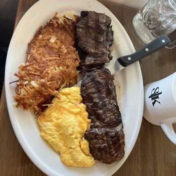 The Southern Kitchen - Skirt steak & eggs - Breakfast & Brunch Near Me - Arlington Heights, Illinois The Southern Kitchen - Skirt steak & eggs - Breakfast & Brunch Near Me - Arlington Heights, Illinois