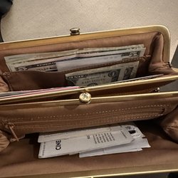 HOBO - Lots of divided pockets..