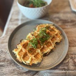 Jade’s Cafe - Hash brown waffle