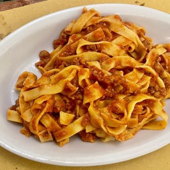 La Bruschetta - Fettuccine Ragu - Italian Near Me - Roma, 62 La Bruschetta - Fettuccine Ragu - Italian Near Me - Roma, 62