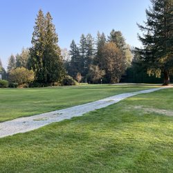 Snoqualmie Falls Golf Club Grill - Pretty golf hole