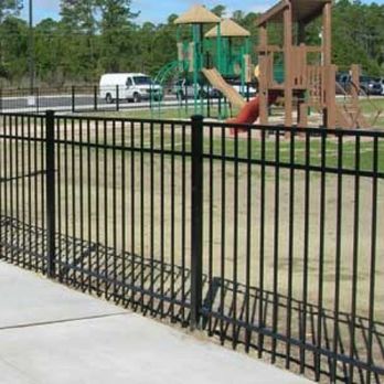 Daniels Fencing - 4 Foot Aluminum Fence - Fences & Gates Near Me Daniels Fencing - 4 Foot Aluminum Fence - Fences & Gates Near Me