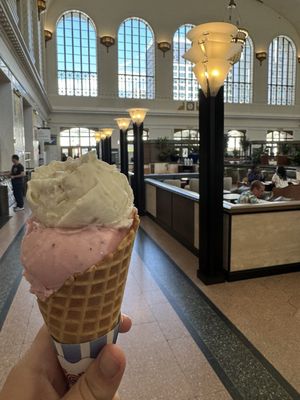 Milkbox Ice Creamery by null