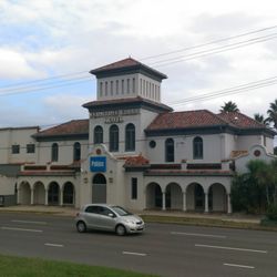 Ferntree Gully Hotel - Outside