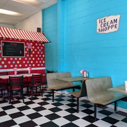 Scoops Ice Cream Shop - Inside
