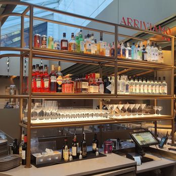 Starbucks Reserve Roastery Chicago - Coffee Roasteries Near Me - Chicago, Illinois