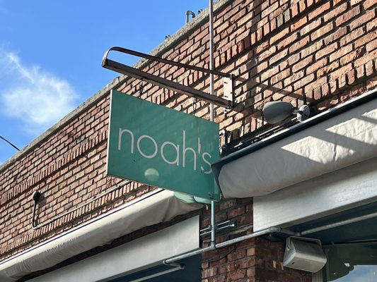 Noah's by null