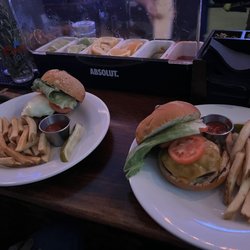 Rathskeller at the National Hotel - 2 delicious cheeseburgers