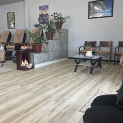 Kim Nails - Waiting area and some of the pedicure chairs