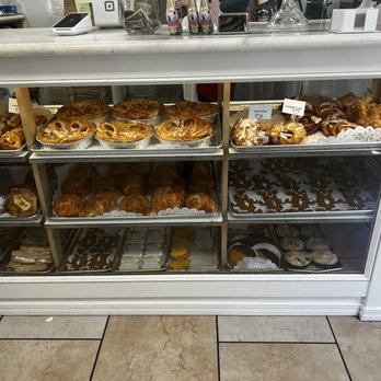 The Solvang Bakery - More pastries - Bakeries Near Me - Solvang, California The Solvang Bakery - More pastries - Bakeries Near Me - Solvang, California