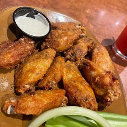 Dry rub wings! Meh Dry rub wings! Meh
