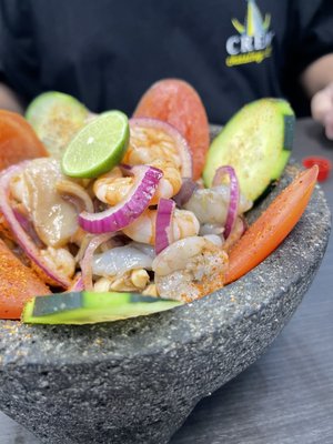 La Cruda Mariscos by null