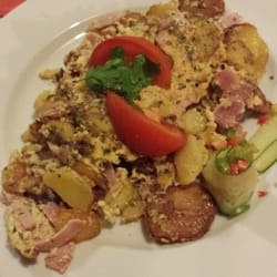 Restaurant Biesenbach - Das ist ein Omelette oder doch eher Rührei mit Bratkartoffeln