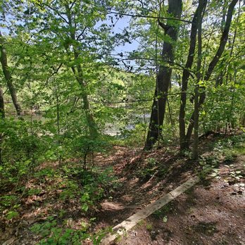 Echo Lake Park - Parks Near Me - Mountainside, New Jersey
