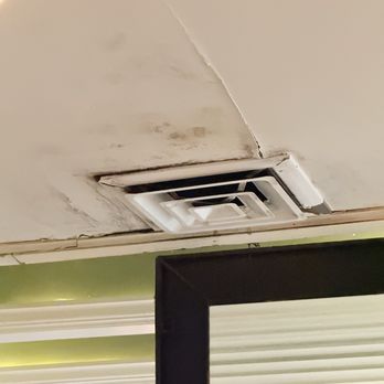 Eleven South - Dining room a/c vents - New American Near Me - Jacksonville Beach, Florida Eleven South - Dining room a/c vents - New American Near Me - Jacksonville Beach, Florida