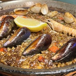 Paella marisco (seafood) Paella marisco (seafood)