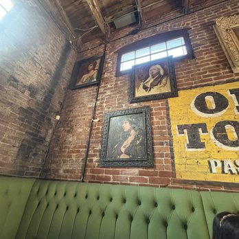 Edwin Mills by Equator - Inside - New American Near Me - Pasadena, California