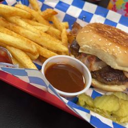 Bunkers Snack Shack - BBQ Burger