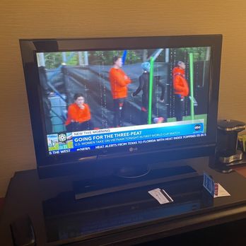 DoubleTree by Hilton Hotel Buffalo - Amherst - An original LG 32" flatscreen. A museum piece. - Hotels Near Me - Amherst, New York DoubleTree by Hilton Hotel Buffalo - Amherst - An original LG 32" flatscreen. A museum piece. - Hotels Near Me - Amherst, New York