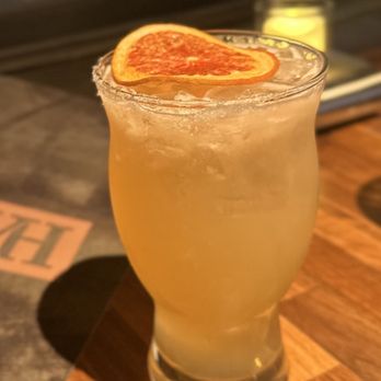 Yard House - Grapefruit Paloma - New American Near Me - Cincinnati, Ohio