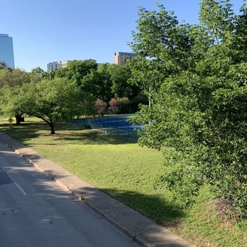 Reverchon Park - Tennis courts in Riverchon - Parks Near Me - Dallas, Texas