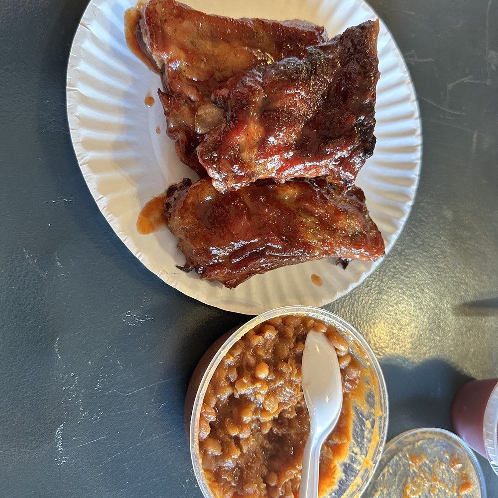 Snack sized ribs, bbq beans Snack sized ribs, bbq beans