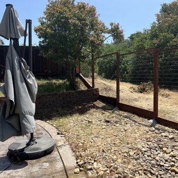 Los Tules Landscaping - Deer fence backyard - Landscaping Near Me Los Tules Landscaping - Deer fence backyard - Landscaping Near Me