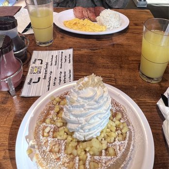 Eggs 'n Things Ko Olina - Fresh pineapple whipped mochi waffle and spam with scrambled eggs and rice - American Near Me - Kapolei, Hawaii Eggs 'n Things Ko Olina - Fresh pineapple whipped mochi waffle and spam with scrambled eggs and rice - American Near Me - Kapolei, Hawaii