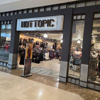 Hot Topic - Women's Clothing Near Me - Vernon Hills, Illinois Hot Topic - Women's Clothing Near Me - Vernon Hills, Illinois