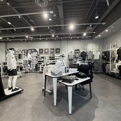 The Raider Image - Interior shot