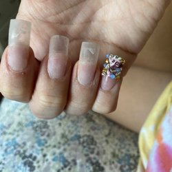 City Nails 5 - I'm still learning to do nails. This is the Mia acrylic, some tips clear I bought! Again Harry Potter decals I did not get from here.