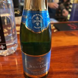 Sangrias Wine And Tapas Bar - Bubbles