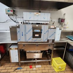 88 Plumbing and Heating - New commercial dishwasher