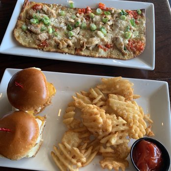 The Brass Tap - Flatbread pizza, Tempura Beer-Battered Chicken Slider - American Near Me - Greenfield, Wisconsin