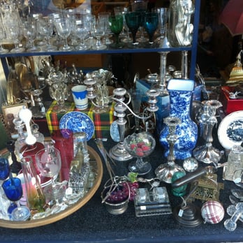 Robsons Antiques - Shop front window - Antiques Near Me - Barnard Castle, DUR Robsons Antiques - Shop front window - Antiques Near Me - Barnard Castle, DUR