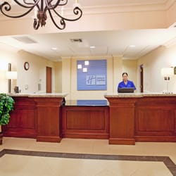 Holiday Inn Express & Suites Camden-I20