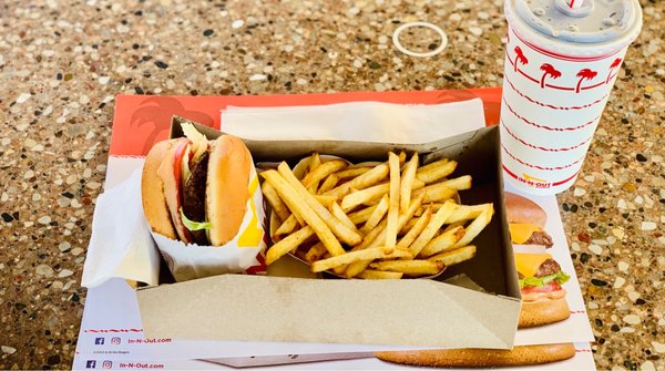 In-N-Out Burger by null