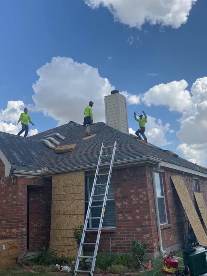 Slide of 3 Kings Roofing