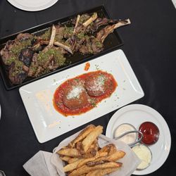 St. Thomas Social - Lamb chops, croquette, fries